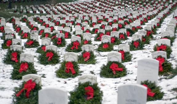 Arlington cemetery grave markers with Christmas wreaths